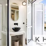 Designer's Penthouse, View! + Car Offer Apartment