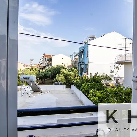 Designer's Penthouse, View! + Car Offer *