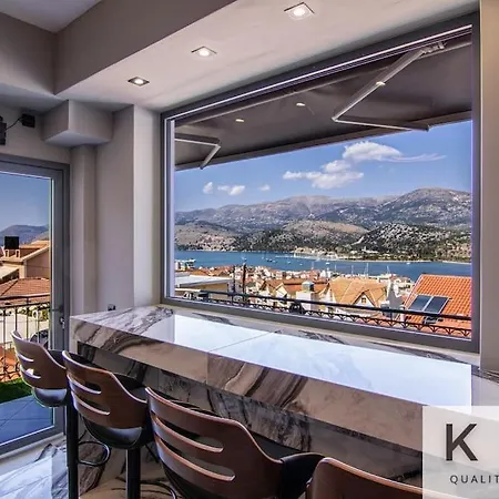 Designer's Penthouse, View! + Car Offer أرغوستولي