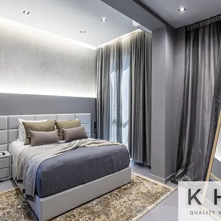 Designer's Penthouse, View! + Car Offer *