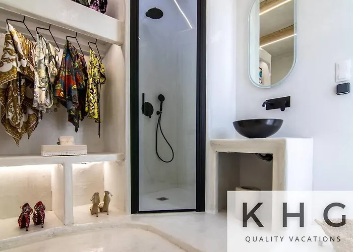 Designer's Penthouse, View! + Car Offer *