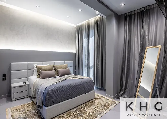 Designer's Penthouse, View! + Car Offer *