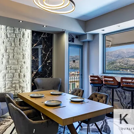 Apartment Designer's Penthouse, View! + Car Offer