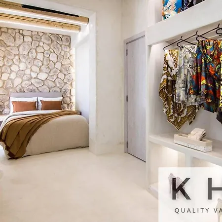 Designer's Penthouse, View! + Car Offer Apartment
